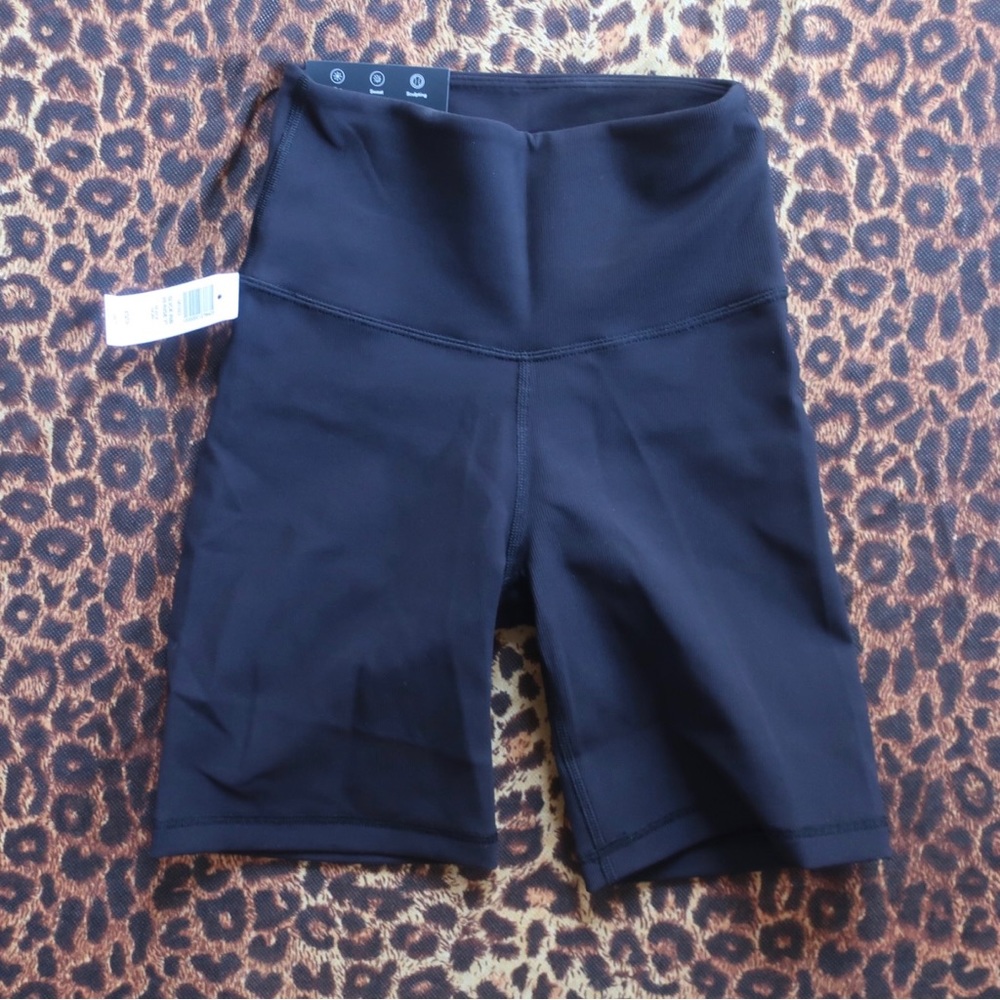 TNA ribbed bike shorts